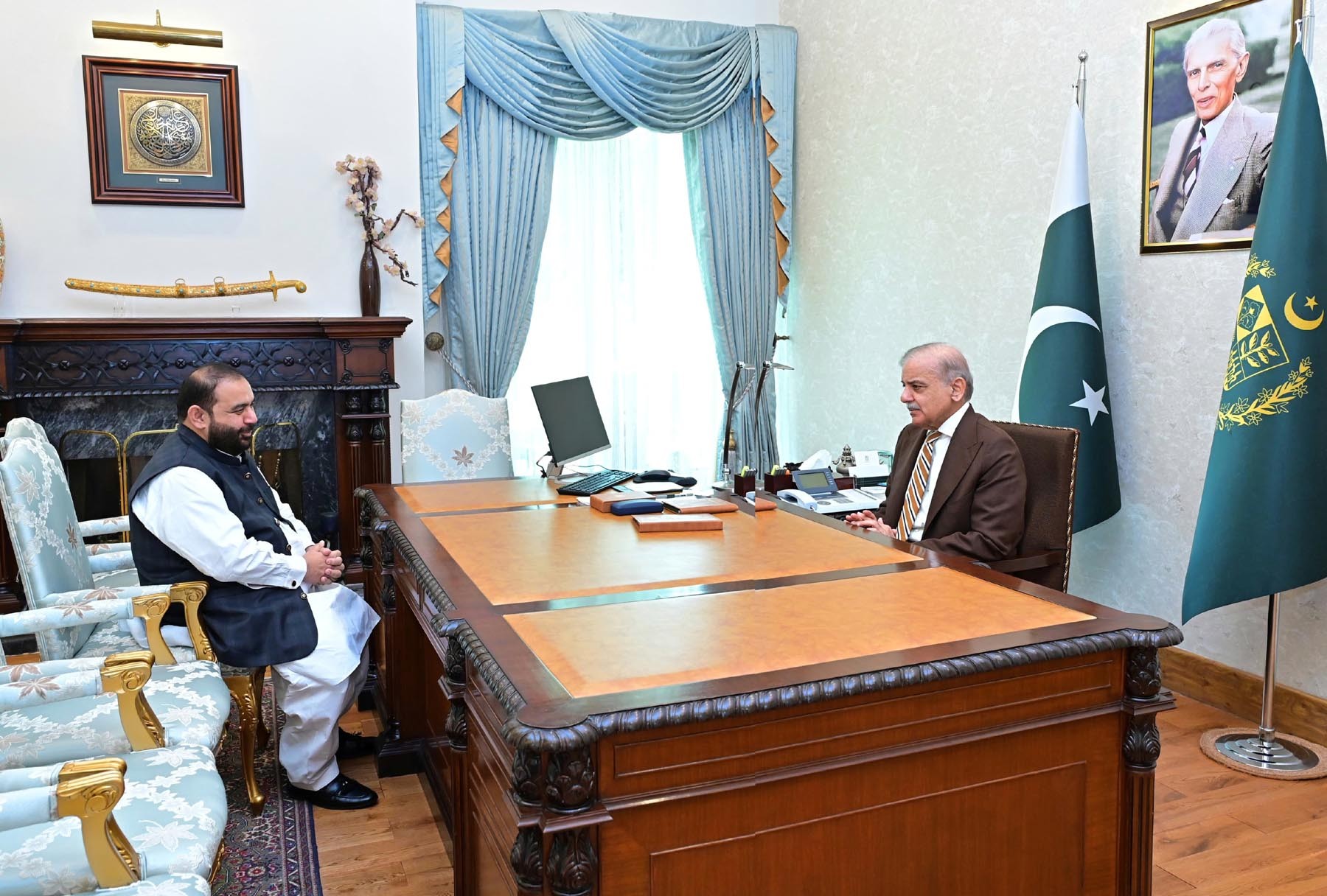 وزیراعظم شہباز شریف سے وفاقی وزیر قومی ورثہ و ثقافت اورنگزیب کھچی کی ملاقات