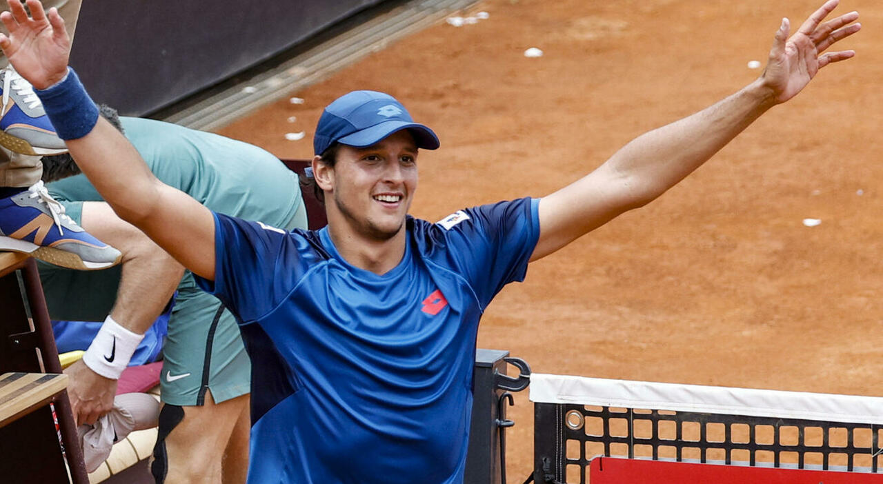 Luciano Taddeo Darderi of Italy