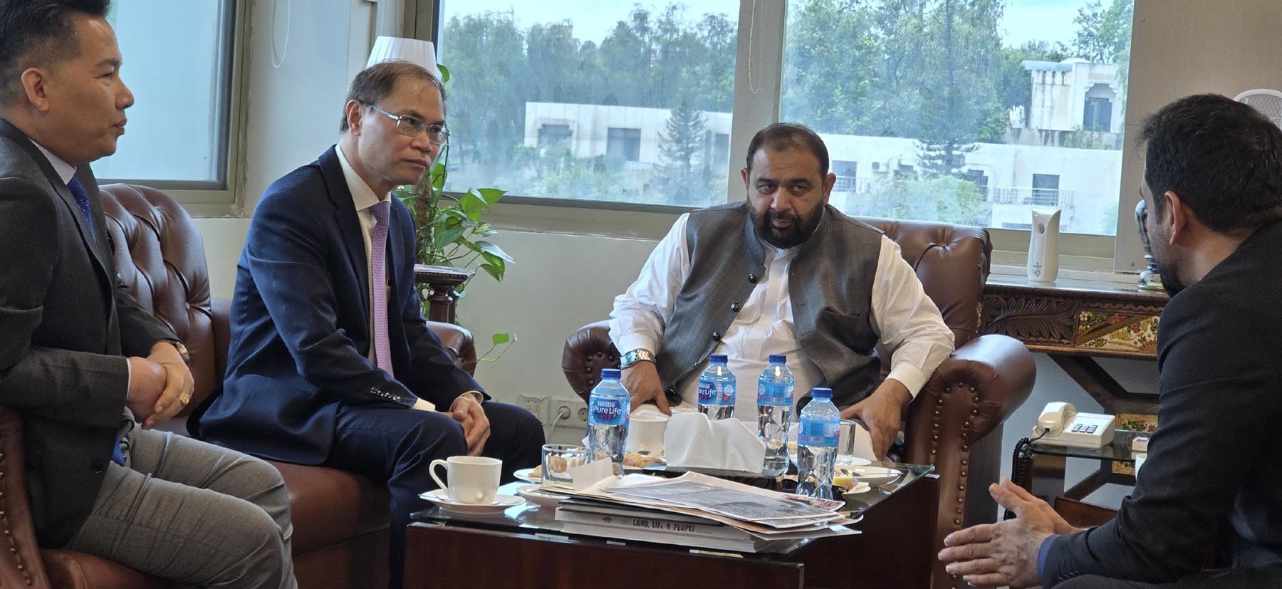 Federal Minister Aurangzeb Khan Khichi