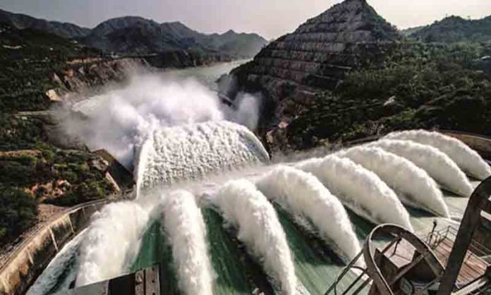 Inflow and outflow of water