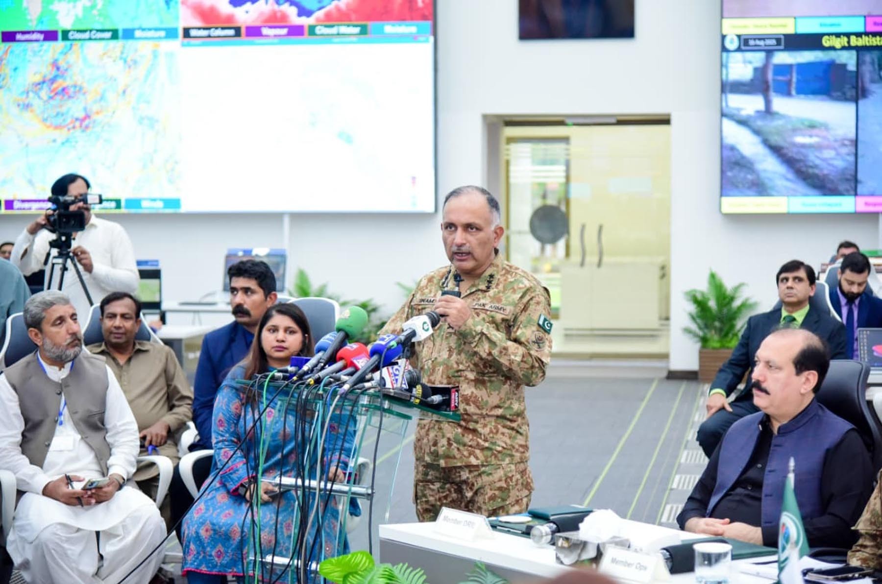 موسمیاتی تبدیلیوں کے باعث ہر سال گزشتہ سال کے مقابلہ میں زیادہ شدت آ رہی ہے ، لیفٹیننٹ جنرل انعام حیدر ملک ،این ڈی ایم اے کی ر بریفنگ