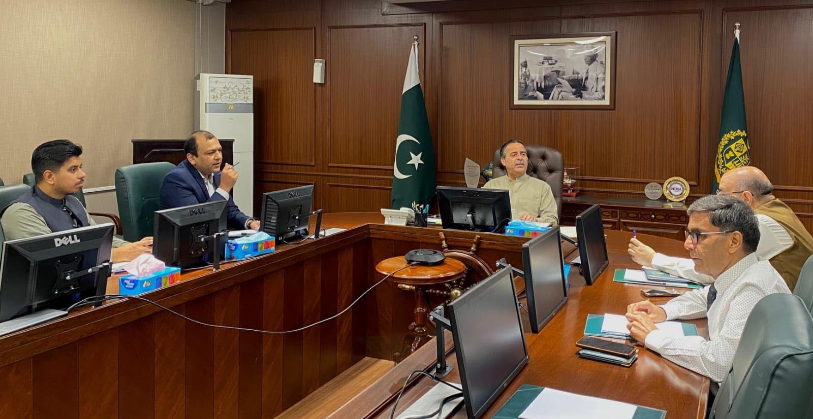 وفاقی وزیر برائے بحری امور کی زیر صدارت اجلاس ، کراچی پورٹ اور پورٹ قاسم پر کنٹینرز کے قیام کے وقت کو کم کرنے کے لئے سفارشات کوحتمی شکل دی گئی