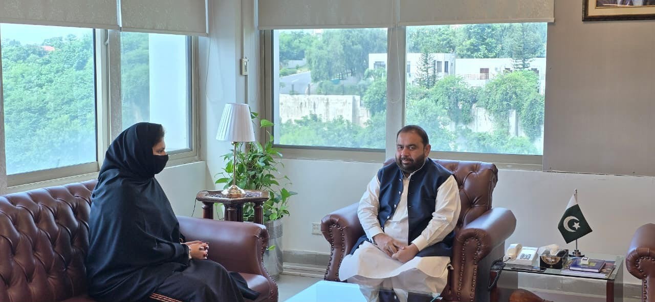 اورنگزیب کھچی کی چیئرپرسن قائمہ کمیٹی سیدہ نوشین افتخار سے ملاقات
