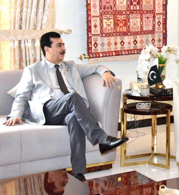چیئرمین سینیٹ سید یوسف رضا گیلانی سے الجیریا کے سفیر ڈاکٹر براہیم رومانی کی ملاقات
