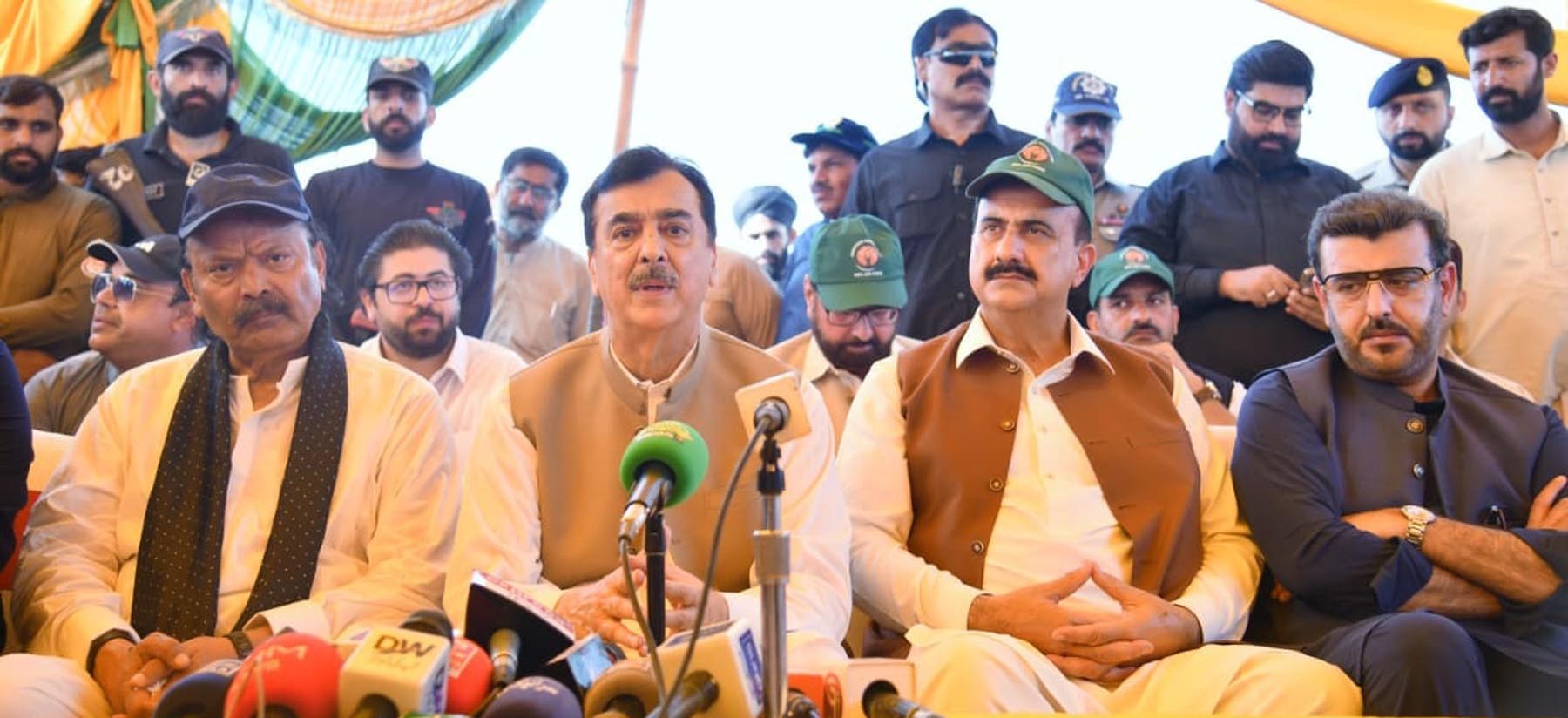 وفاقی و صوبائی حکومتیں ، تمام ادارے بشمول فوج متاثرین سیلاب کی خدمت میں مصروف ہیں، سید یوسف رضا گیلانی