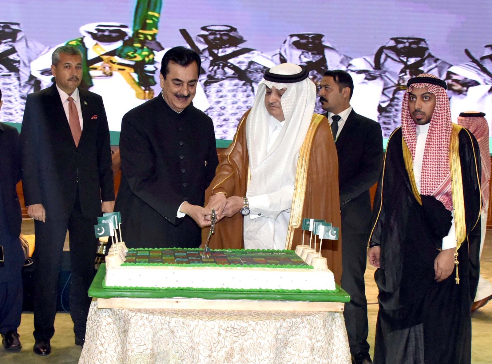 سعودی سفارتخانے اسلام آبادکے زیر اہتمام سعودی عرب کے 95 ویں قومی دن کے موقع پرتقریب
