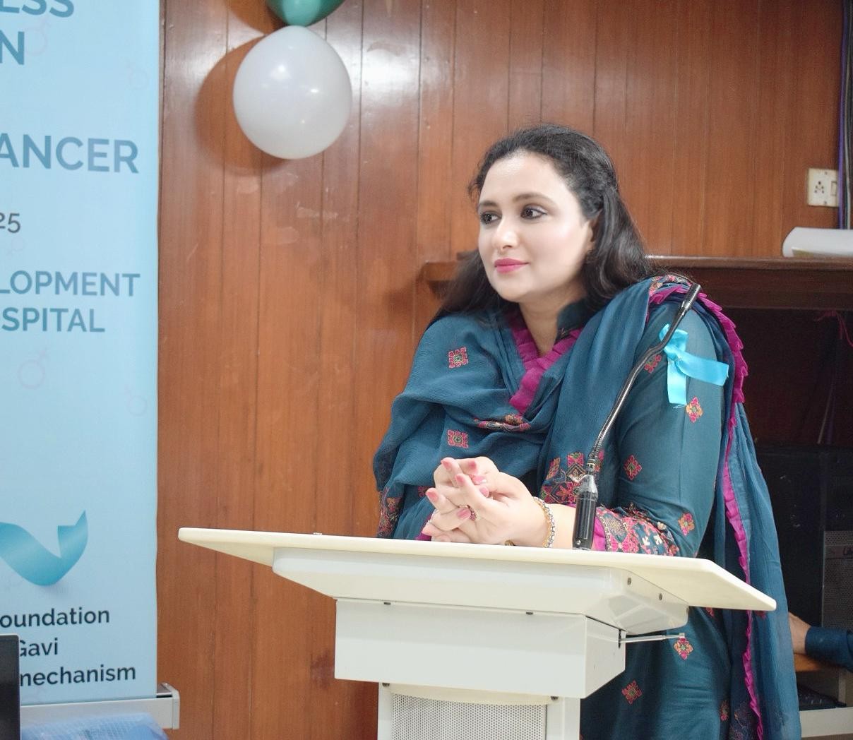 پاکستان میں ہر سال تقریباً 5,000 خواتین سروائیکل کینسر کا شکار ہوتی ہیں، ڈاکٹر عروج یاسر خان
