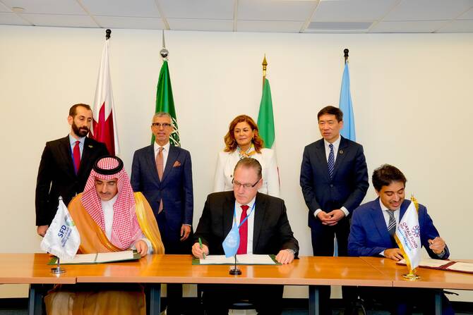 sign agreement