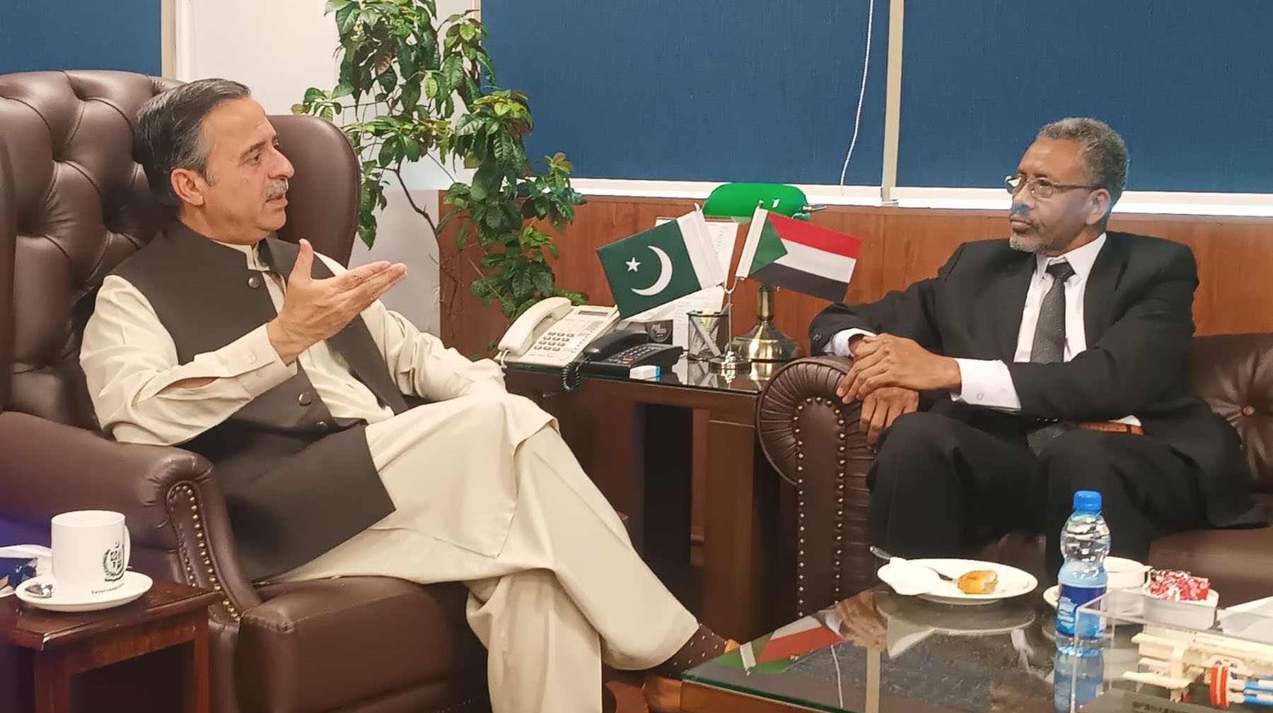 وزیر بحری امور جنید انوار چوہدی سےسوڈانی سفیر کی ملاقات