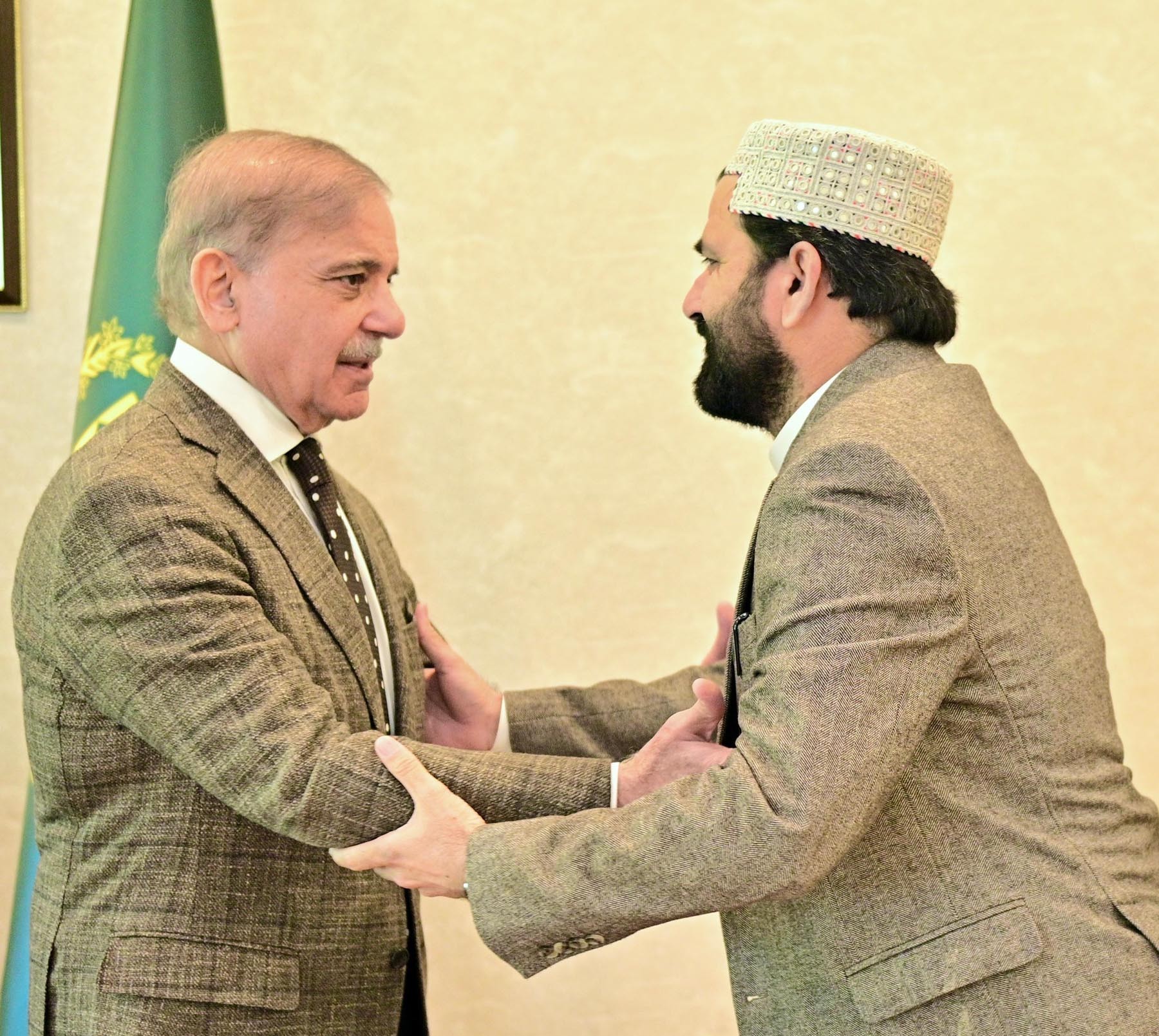 وزیراعظم شہباز شریف سے بلوچستان کے رکن قومی اسمبلی میاں خان بگٹی کی ملاقات