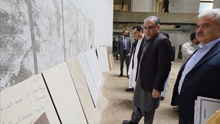 وفاقی وزیر داخلہ محسن نقوی اور وزیر مملکت طلال چوہدری کا زیر تعمیر نئے بلاک کا دورہ، تعمیراتی کام کا معائنہ، بلاک کو 4 ماہ میں مکمل کرنے کی ہدایت