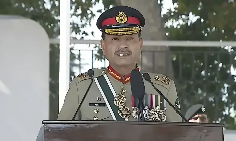 قیام پاکستان سے اب تک افواجِ پاکستان نے قوم کی مکمل حمایت کے ساتھ وطن عزیز کے بیرونی اور اندرونی دفاع میں کوئی کسر نہیں چھوڑی، فیلڈ مارشل سید عاصم منیر کا پاکستان ملٹری اکیڈمی میں پاسنگ آؤٹ پریڈ سے خطاب