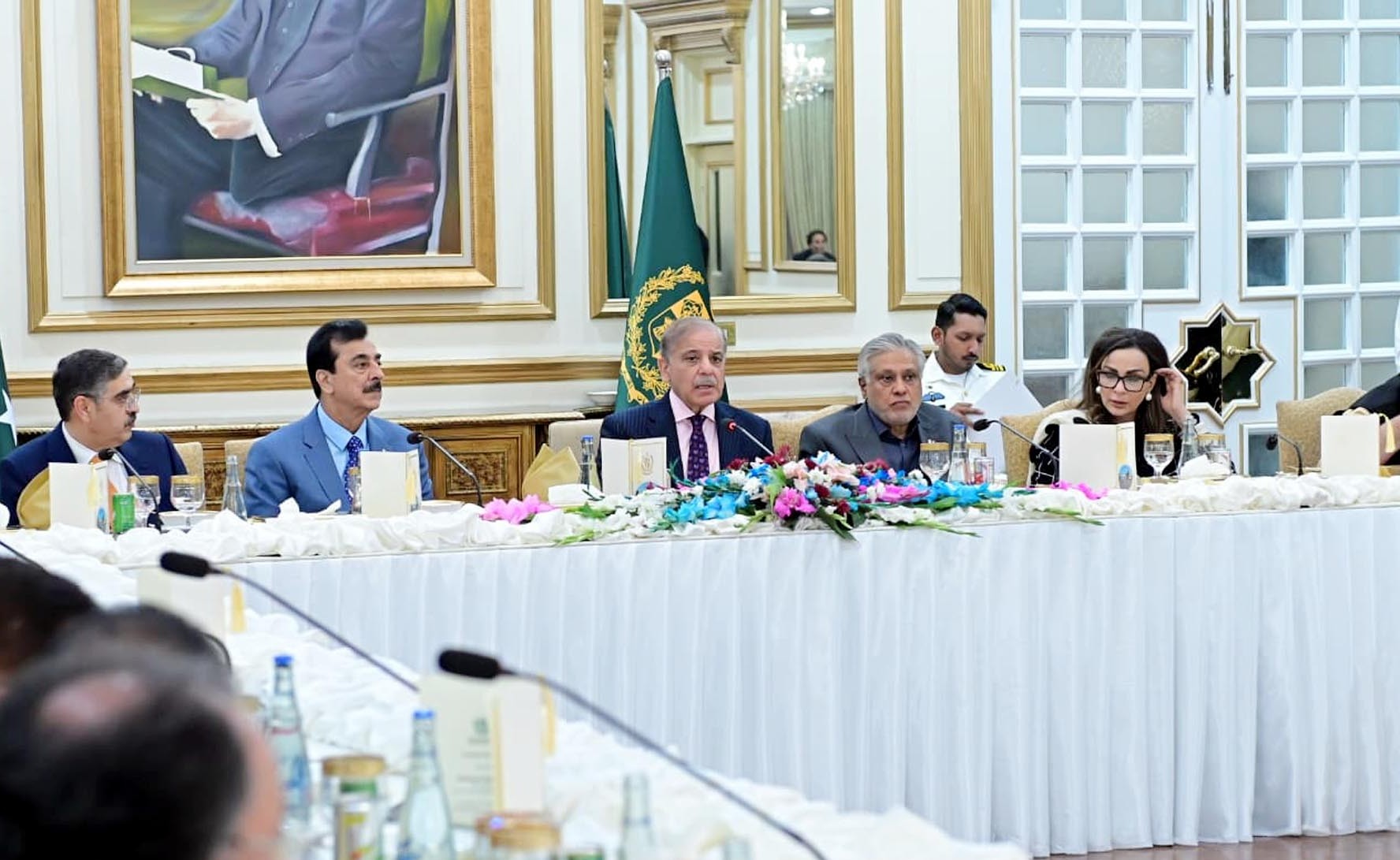 وزیراعظم کاستائیسویں آئینی ترمیم کی منظوری کے عمل میں تعاون پر حکومتی و اتحادی جماعتوں کے سینیٹرز سے اظہار تشکر،تمام اتحادی جماعتوں نے قومی سوچ کا مظاہرہ کیا ،شہبازشریف