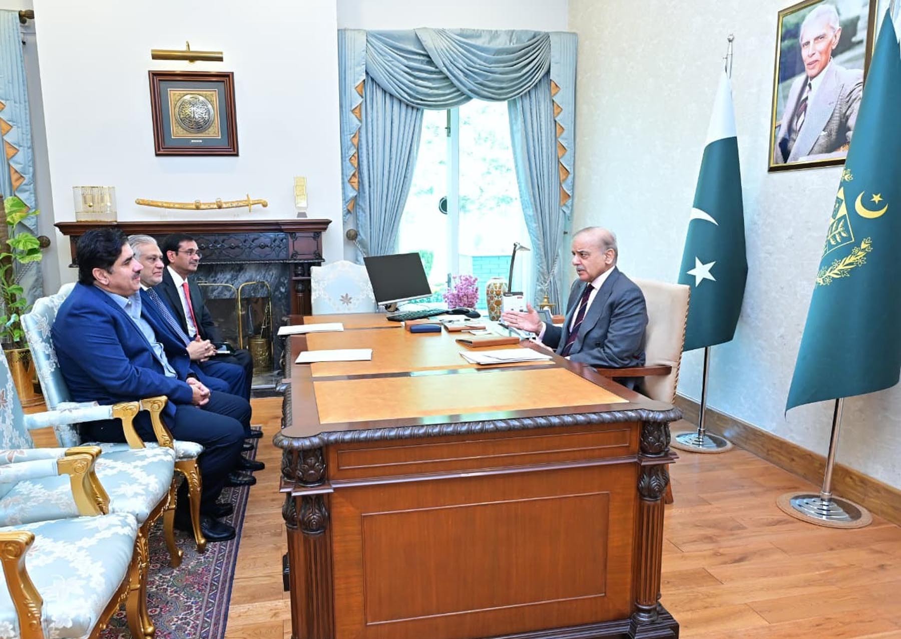 وزیراعظم شہباز شریف سے رکن قومی اسمبلی شمشیر علی مزاری کی ملاقات