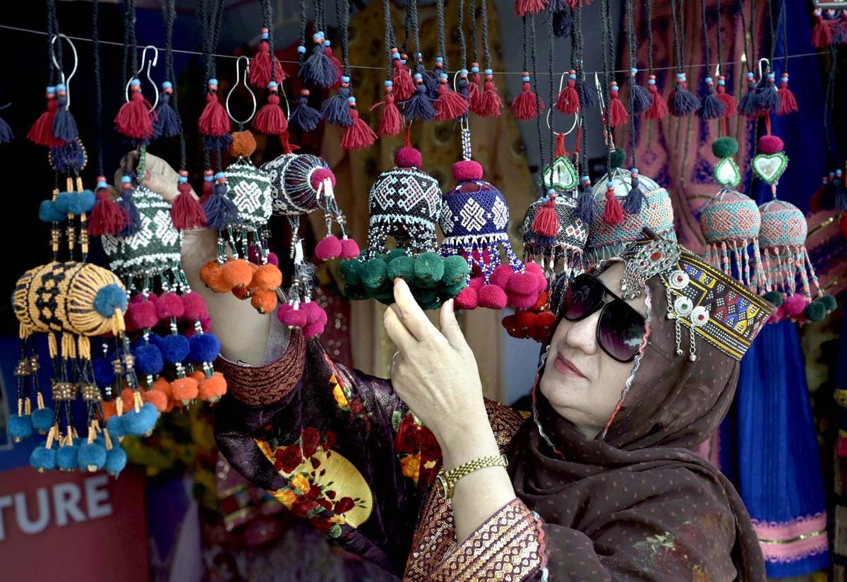 لوک میلہ میں سندھ کلچرل میوزک نائٹ نے محفل لوٹ لی ، صنم ماروی، سیف سمیجو اور دیگر فنکاروں نے رنگ جمایا