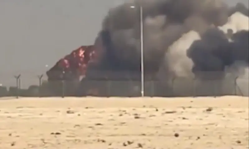 Indian aircraft Tejas crashes at Dubai Air Show