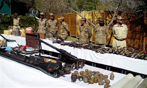 خیبرپختونخوا کے قبائلی علاقوں میں خوارج کے چھوڑے گئے بارودی مواد اور سرنگوں کو تلف کرنے کا عمل تیزی سےجاری،82 مربع کلومیٹر علاقہ کلیئر کردیا گیا،پاک فوج کے 5 جوان شہید