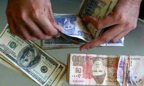 انٹربینک مارکیٹ میں امریکی ڈالر کے مقابلے میں روپے کی قدر میں اضافہ