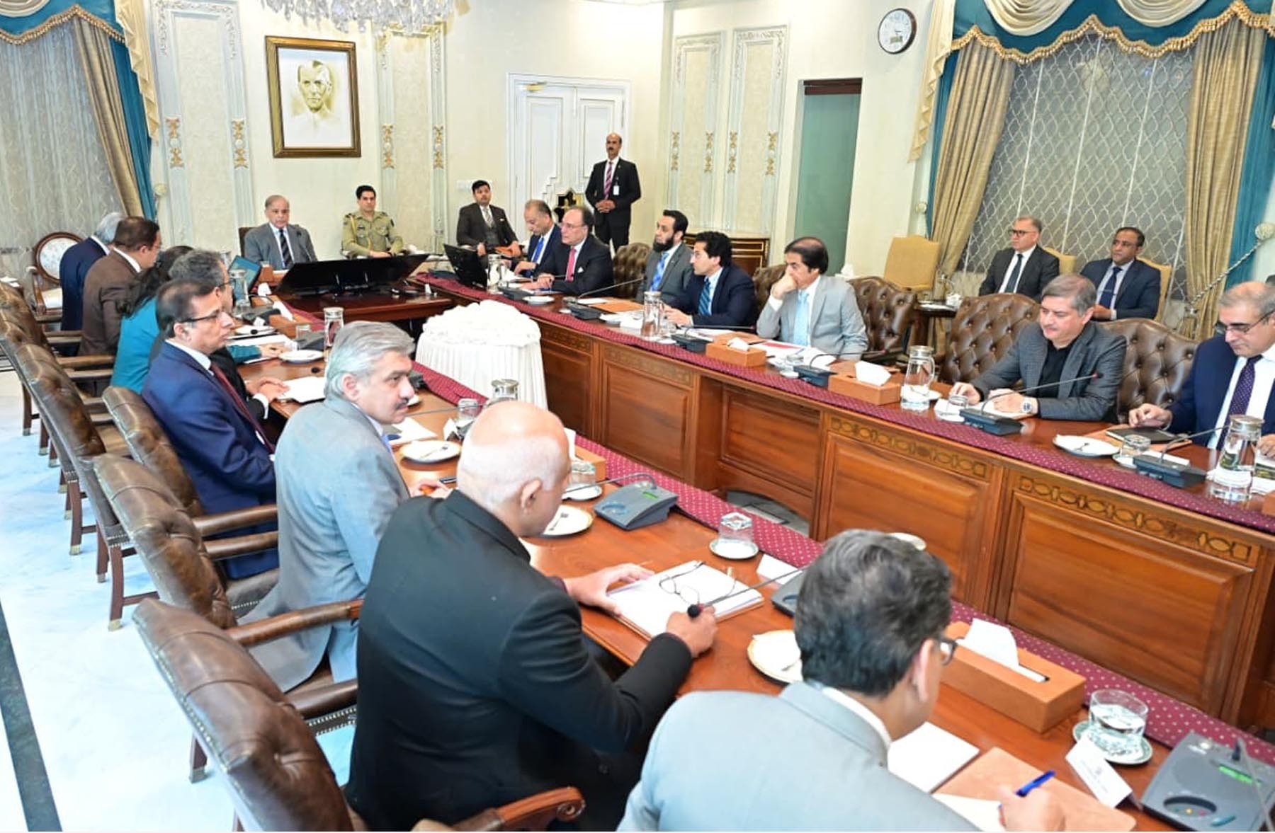 وزیراعظم کی ترقیاتی منصوبوں کے مختلف مراحل میں اصلاحات کے حوالے سے جامع حکمت عملی ترتیب دینے کی ہدایت، قومی اہمیت کے اہم منصوبوں کی شفافیت کے ساتھ بر وقت تکمیل حکومت کی ترجیح ہے، شہباز شریف