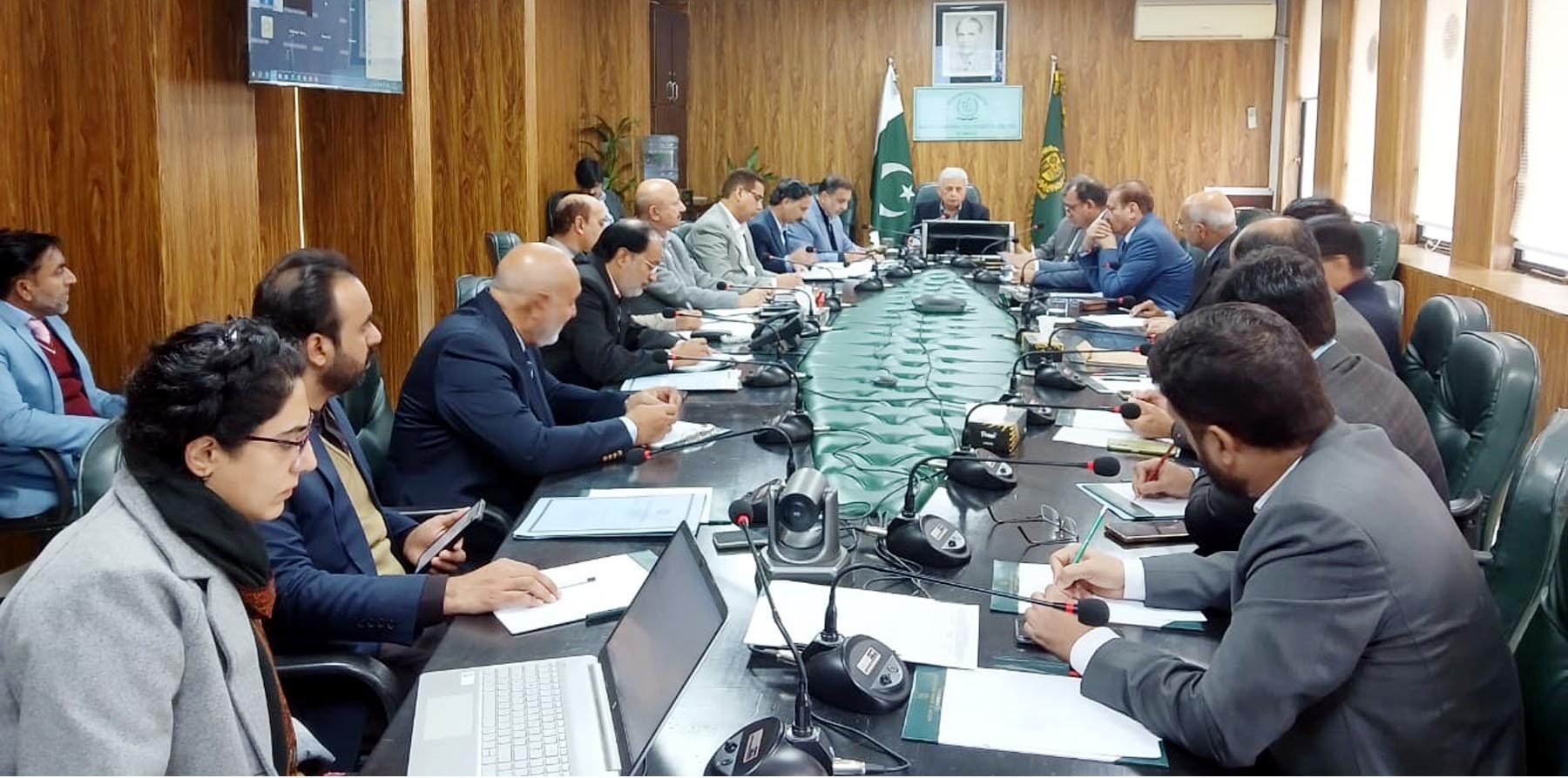 بڑھتی ہوئی غذائی ضروریات کو پورا کرنے اور عالمی سطح پر مسابقت برقرار رکھنے کیلئے پاکستان کو اپنی زرعی ٹیکنالوجی کو جدید خطوط پر استوار کرنا ہوگا، رانا تنویر حسین