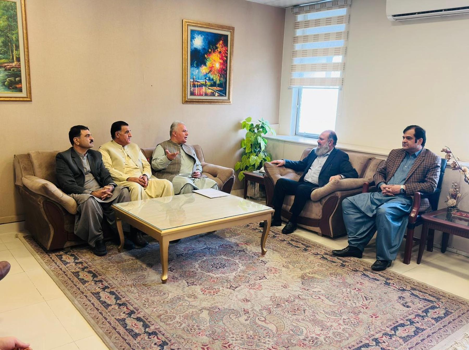 وفاقی وزیر تجارت کی زیر صدارت اجلاس، چمن کراسنگ کی بندش سے درپیش مشکلات پر غور کیاگیا