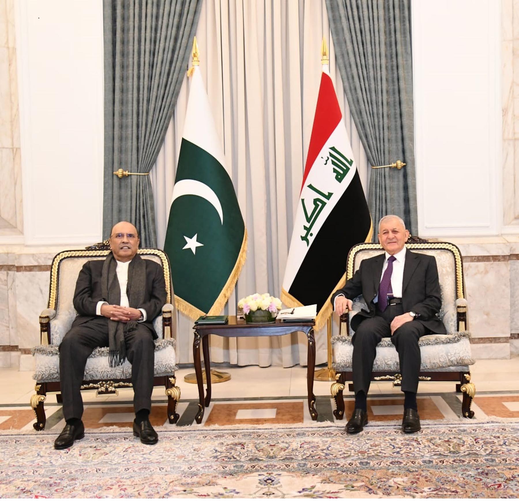 صدر آصف علی زرداری کی عراق کے صدر عبداللطیف جمال راشد سے ملاقات ،دوطرفہ تعلقات، باہمی تعاون، علاقائی صورتحال اور اہم عالمی امور پر تبادلہ خیال