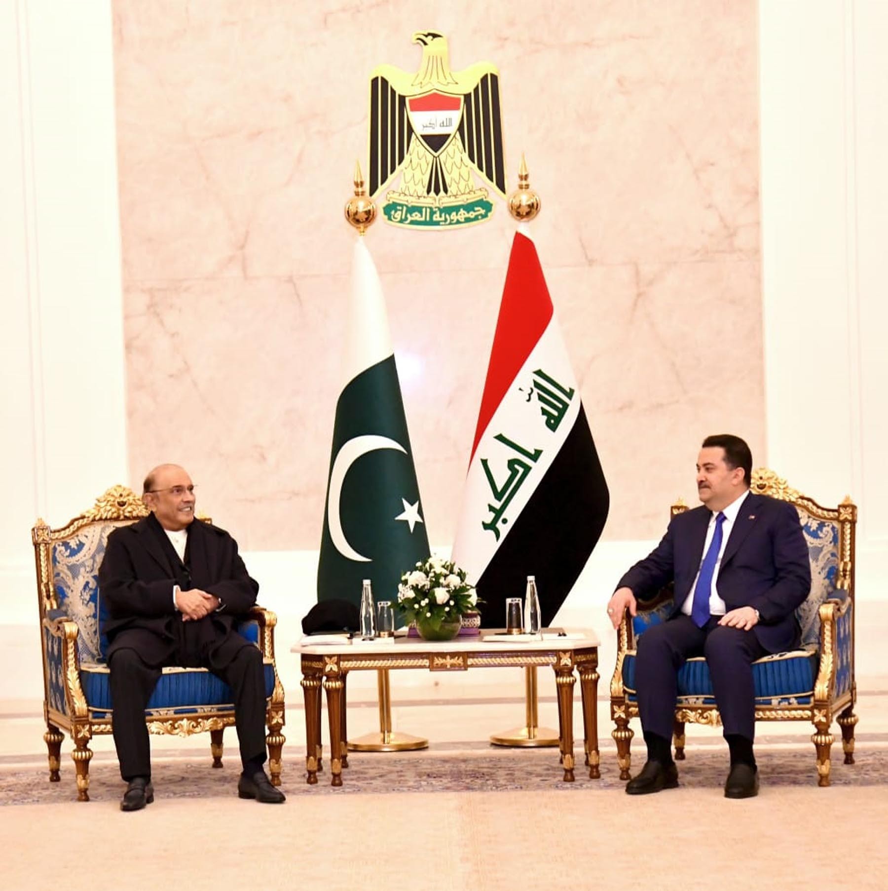 صدر مملکت آصف علی زرداری سے عراق کے نگراں وزیرِاعظم محمد شیاع السودانی کی ملاقات ، دوطرفہ تعاون اور باہمی دلچسپی کے ترجیحی شعبوں میں عملی اقدامات پر تبادلہ خیال