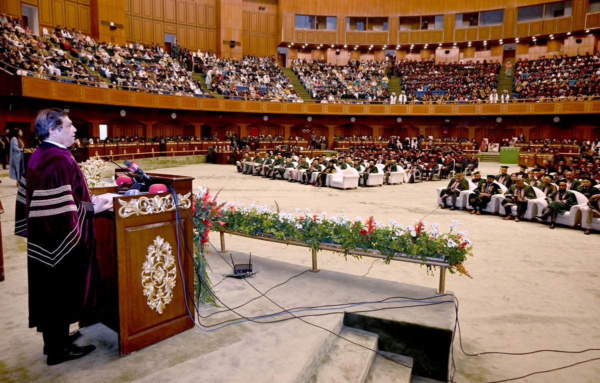 جدید تعلیم کے حصول میں پاکستان کی ترقی پنہاں ہے ، وزیر ریلوے حنیف عباسی