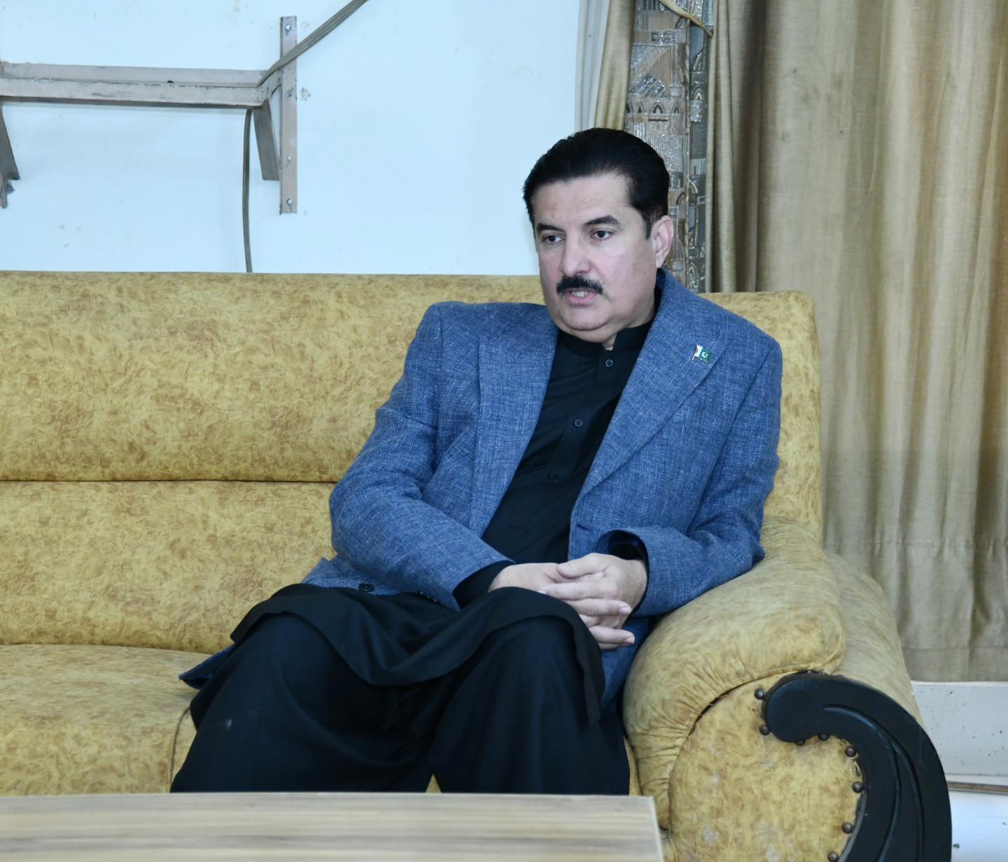 گورنر فیصل کریم کنڈی سے معروف سماجی کارکن اخترحسین خلیل کی ملاقات
