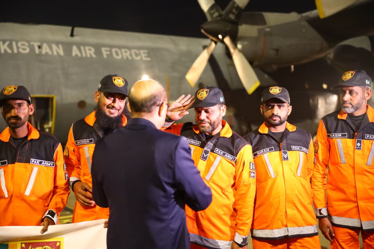 Pakistan aid team