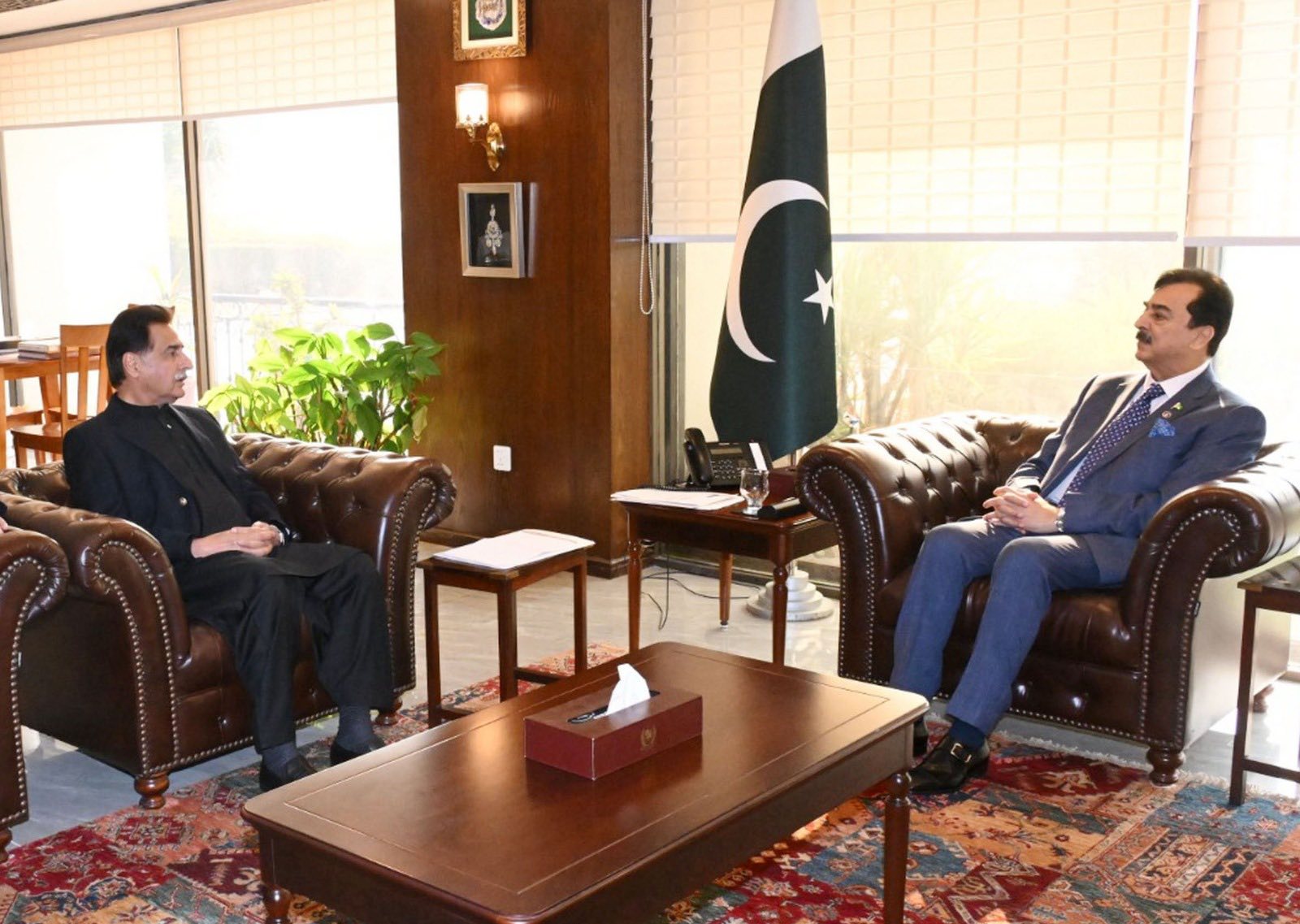 سپیکر قومی اسمبلی سردار ایاز صادق کی یوسف رضا گیلانی سے ملاقات، قانون سازی، پارلیمان کے موثر کردار اور باہمی دلچسپی کے دیگر اہم امور پر تفصیلی تبادلہ خیال
