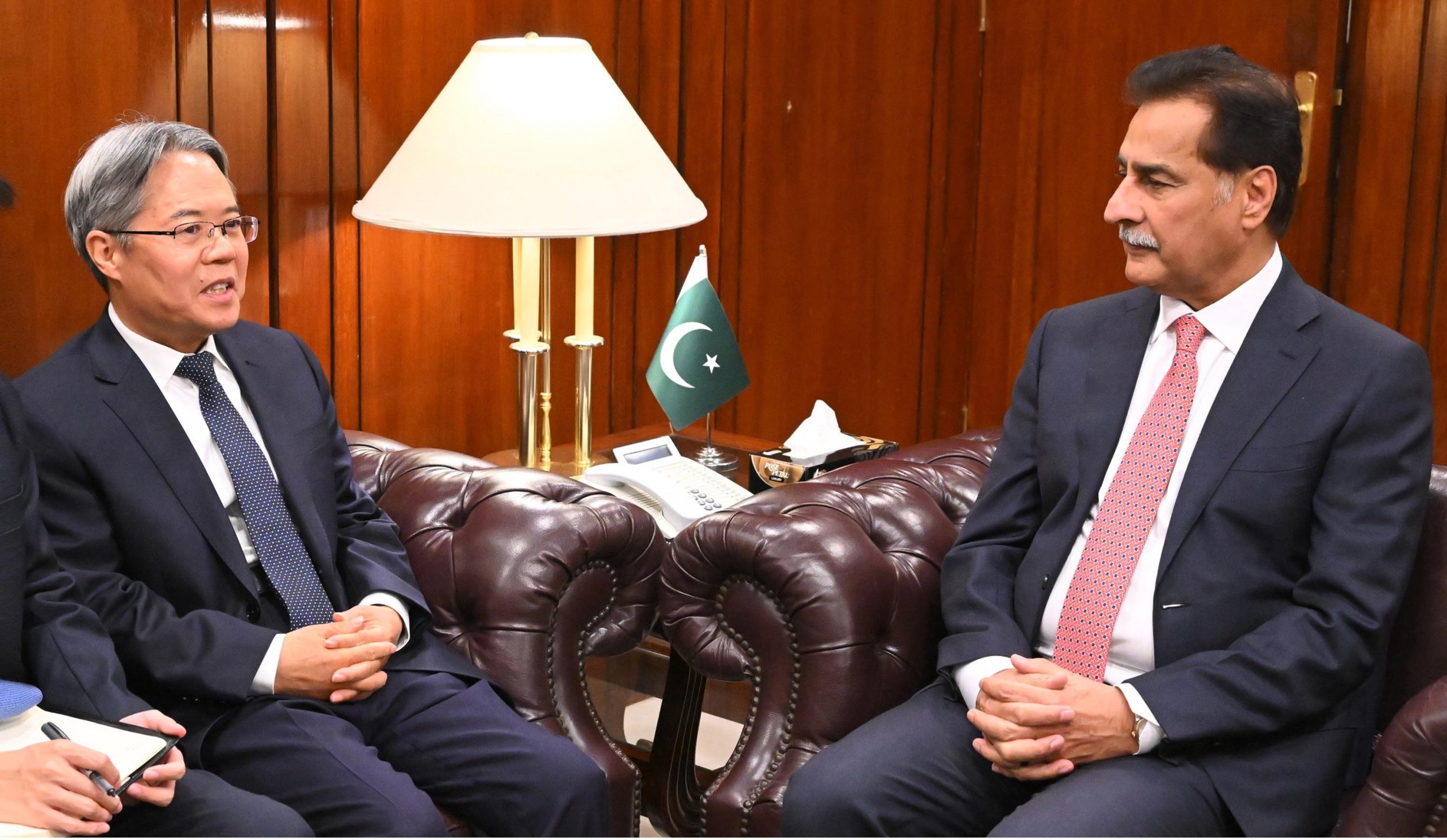 سپیکر قومی اسمبلی سردار ایاز صادق سے چین کے سفیر جیانگ ژائی ڈونگ کی ملاقات، دوطرفہ تعلقات کے فروغ کے علاوہ اہم علاقائی اور عالمی امور پر تفصیلی تبادلہ خیال