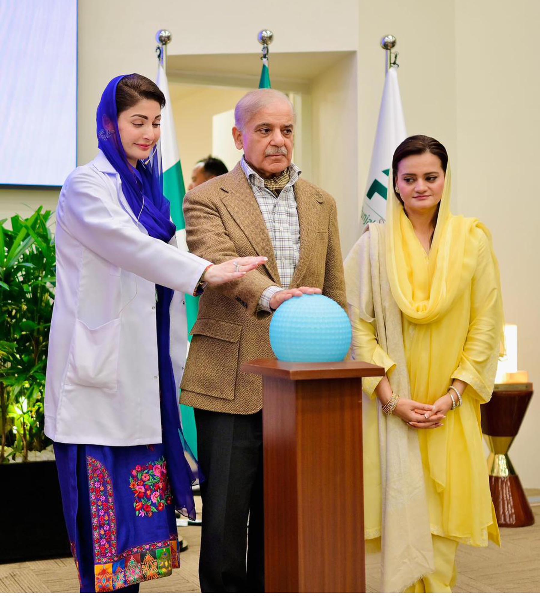 پنجاب ایگریکلچر فوڈ اینڈ ڈرگ اتھارٹی حفظان صحت کے معیار کو بہتر بنانے کیلئے سٹیٹ آف دی آرٹ منصوبہ ہے،وزیر اعظم محمد شہبازشریف،پنجاب میں ڈیجیٹل انقلاب کا آغاز ہو چکا ہے ،وزیراعلی پنجاب