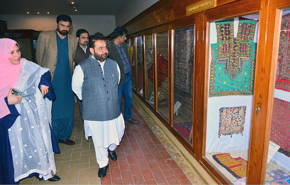 وفاقی حکومت سندھ حکومت کے ساتھ مل کر سندھ کی ثقافت کے فروغ کے کے لئے بھرپور کوششیں کر رہی ہے، اورنگزیب خان کھچی