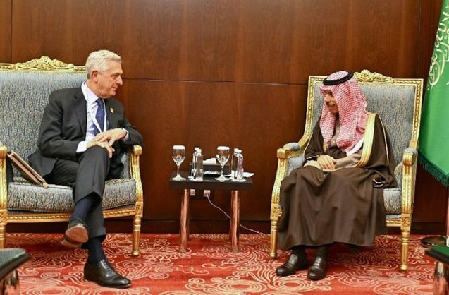 UN High Commissioner for Refugees meets with Saudi Foreign Minister