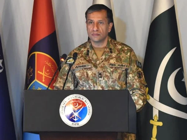 ڈی جی آئی ایس پی آر لیفٹیننٹ جنرل احمد شریف چوہدری کی پریس کانفرنس
