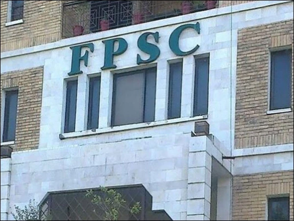 ایف پی ایس سی کی 2025 میں بہترین کارکردگی، بھرتیوں کا دورانیہ 24 ماہ سے کم ہو کر 7 ماہ رہ گیا