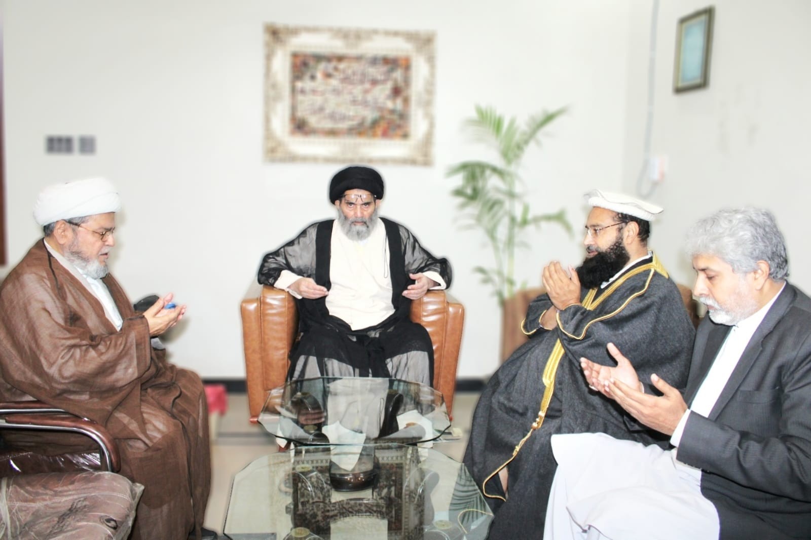 پاکستان علماء کونسل کے چیئرمین حافظ طاہر محمود اشرفی کی قائد ملت جعفریہ علامہ ساجد نقوی سے ملاقات