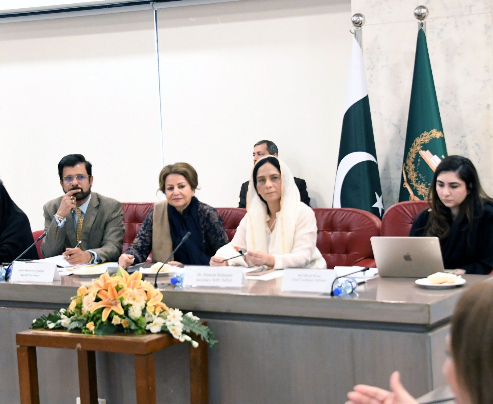 خواتین کے قومی دن کے موقع پر قومی اسمبلی کی ویمن پارلیمنٹری کاکس کا سیکرٹری ڈاکٹر شاہدہ رحمانی کی قیادت میں یو این ویمن کے اشتراک سے مکالماتی سلسلے کے پہلے اجلاس کا انعقاد