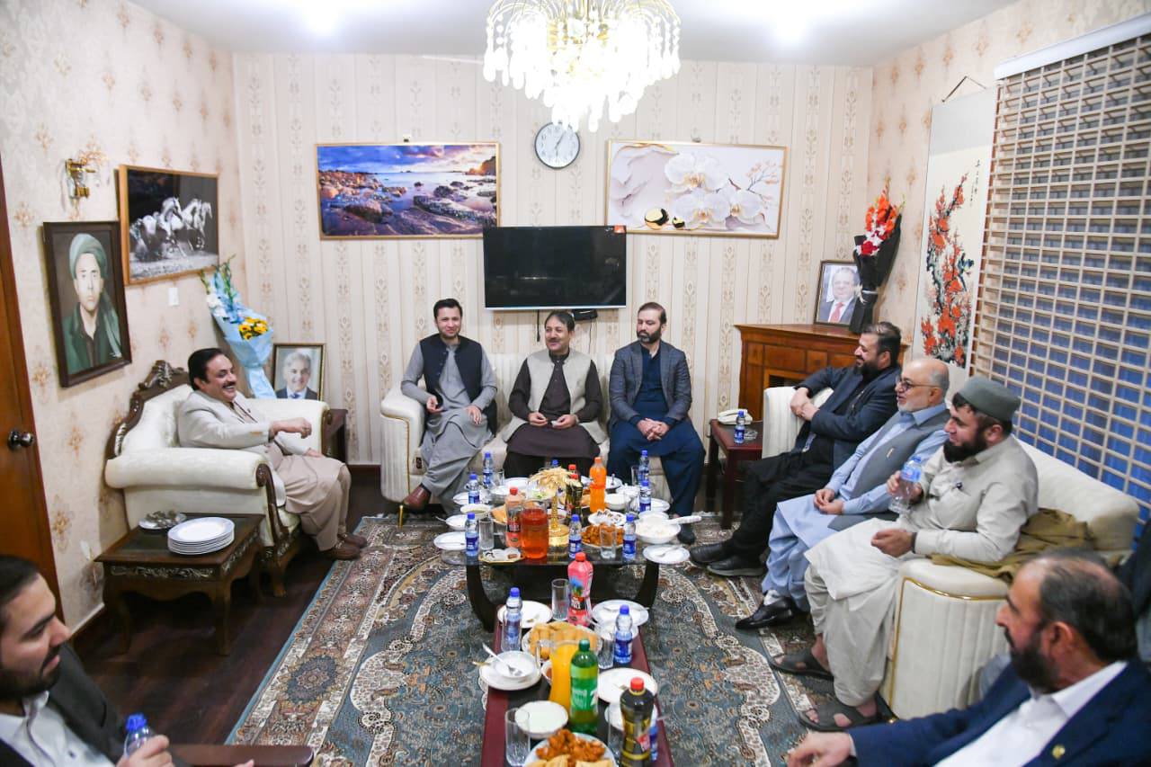 ڈپٹی چیئرمین سینیٹ سیدال خان ناصر کا پارلیمنٹیرینز، ملک کی ممتاز اور بااثر شخصیات، معروف تاجروں، سرمایہ کاروں اور مختلف چیمبرز کے نمائندگان کے اعزاز میں افطار ڈنر کا اہتمام