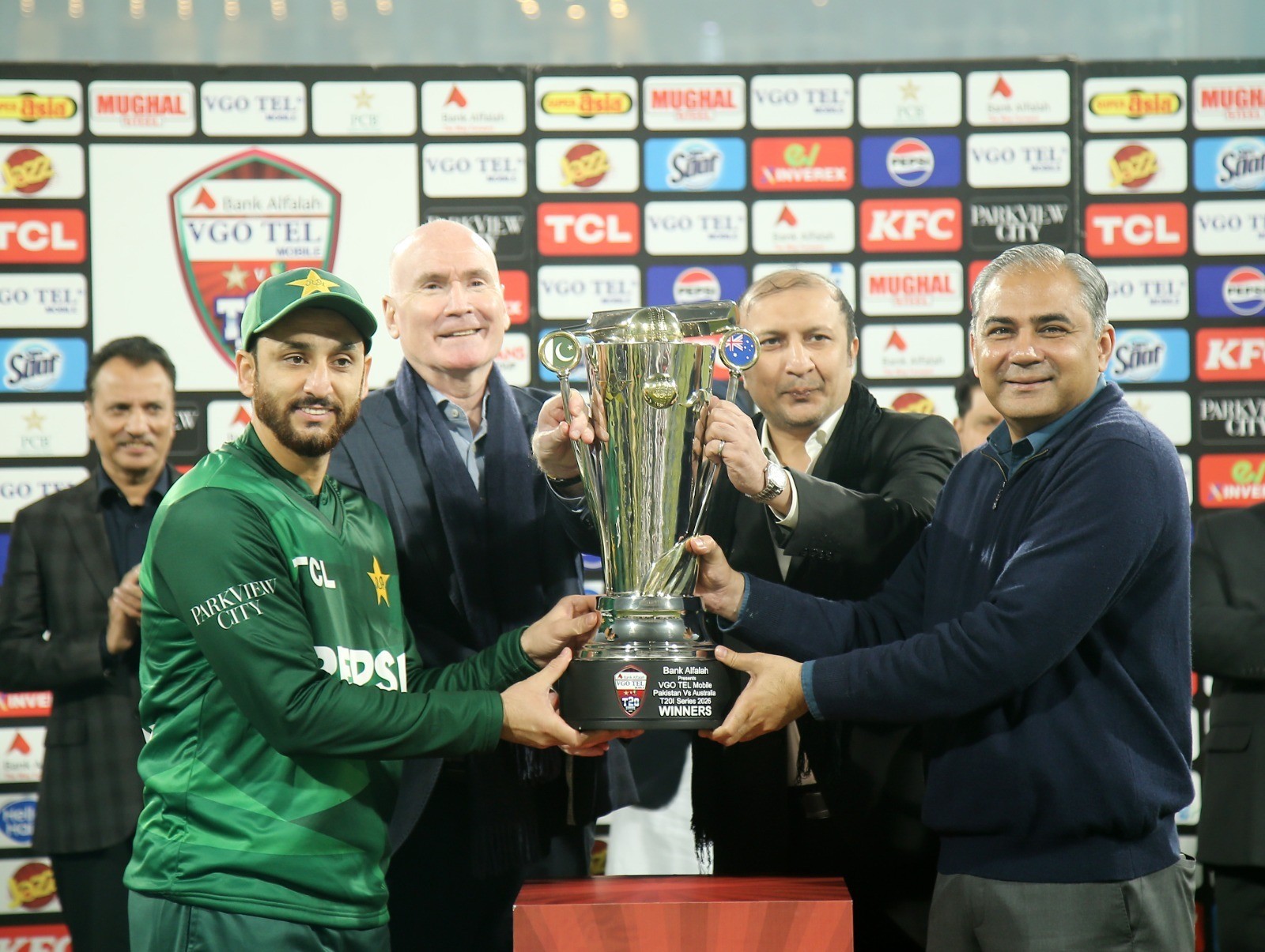 آسٹریلیا کے خلاف سیریز میں تین صفر سے کامیابی ٹیم ورک کا نتیجہ ، ٹی ٹونٹی ورلڈ کپ میں بھی اچھی کارکردگی کا مظاہرہ کریں گے،سلمان آغا
