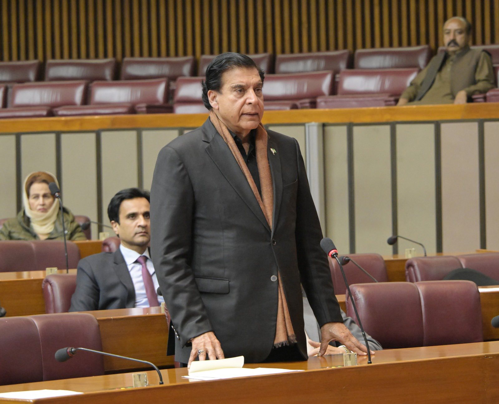 ہندوستان براہ راست جنگ میں شکست کے بعد اب بلوچوں کو پشتونوں کے ساتھ، سندھی کو پنجابی کے ساتھ، مہاجر کو مقامی کے ساتھ لڑانے کی سازش پر کام کر رہا ہے، راجہ پرویز اشرف