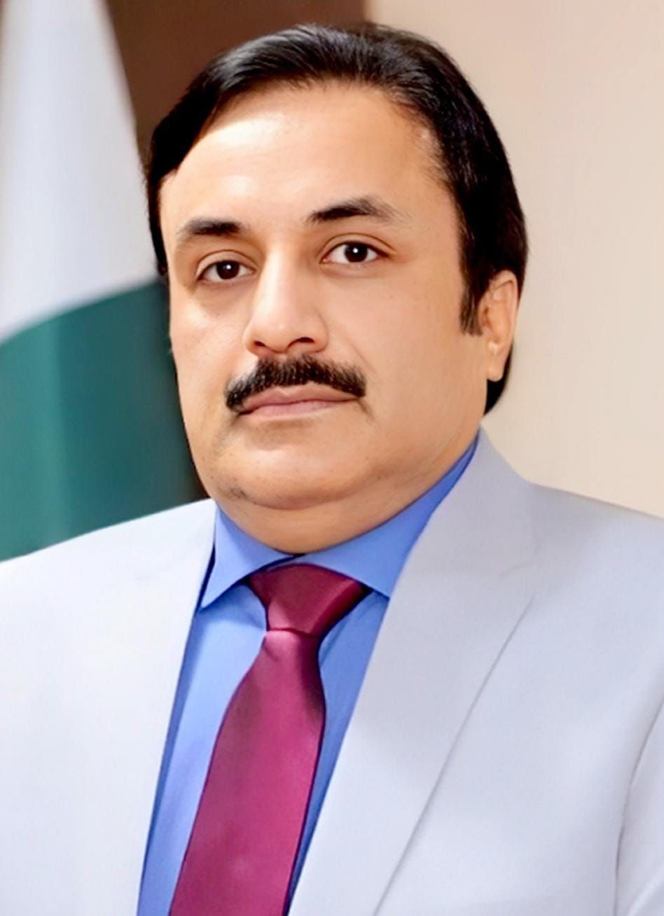 ڈپٹی چیئرمین سینیٹ کی دہشت گردی کے واقعات میں شہید پولیس افسران و جوانوں کے اہلِ خانہ سے ملاقاتیں، تعزیت اور ہمدردی کا اظہار کیا