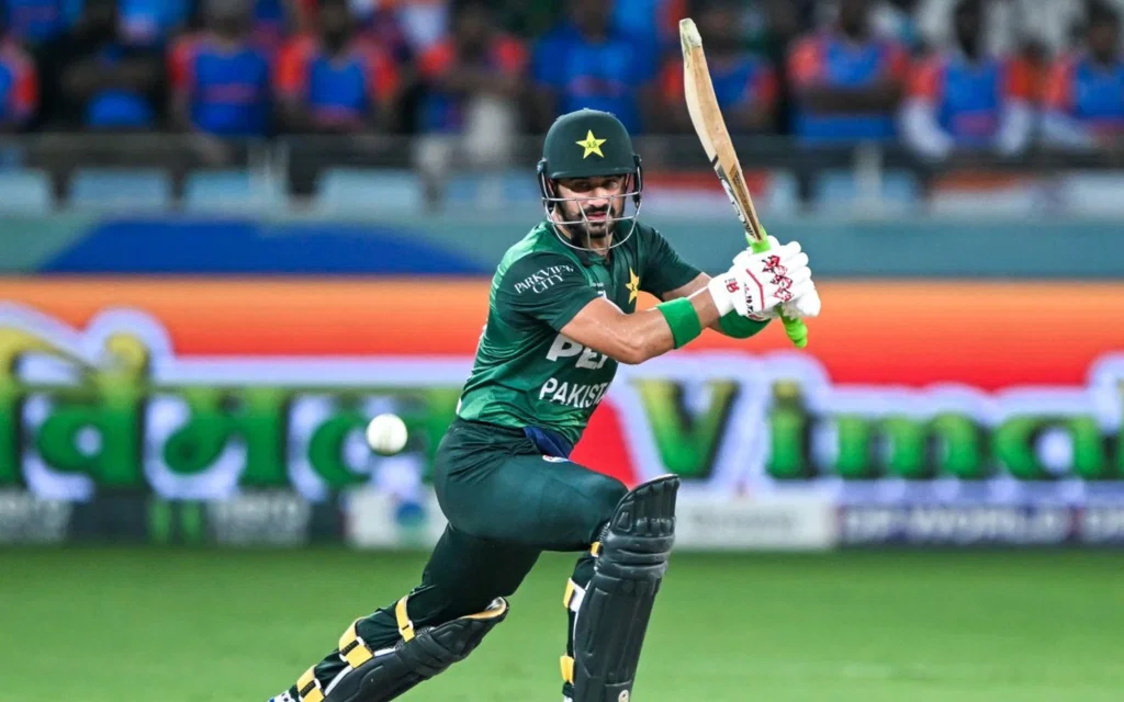کولمبو میں ٹی ٹوئنٹی ورلڈ کپ کے دوران امریکا کے خلاف کھیلے جانے والے میچ میں پاکستانی اوپنر صاحبزادہ فرحان کی شاندار کارکردگی