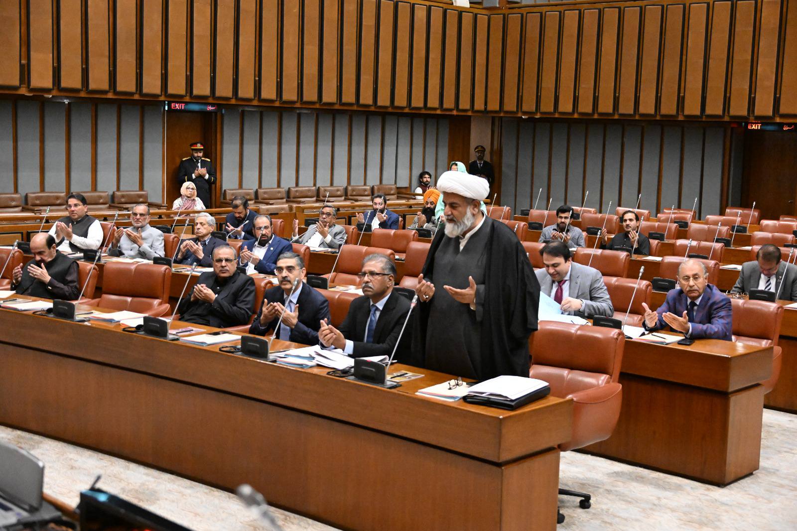 ایوانِ بالا کے اجلاس میں ایران کے سپریم لیڈر آیت اللہ علی خامنہ ای کی شہادت پر دعائے مغفرت کی گئی