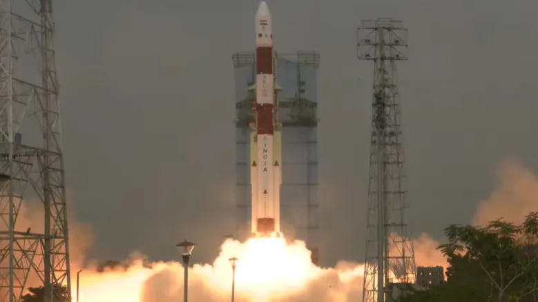 India's copy of SLVC-62 mission fails