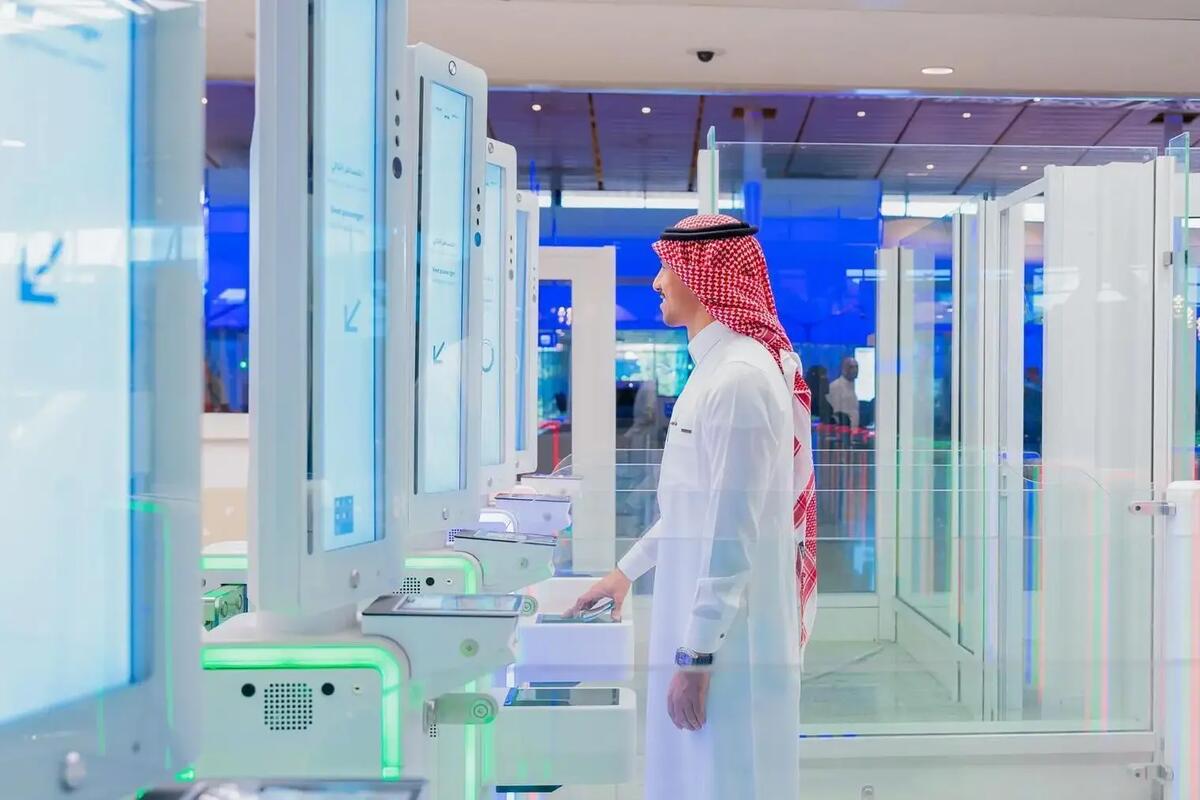 سدایا کے صدر کا جدہ ایئرپورٹ کا دورہ ، ای گیٹ آپریشنز کا جائزہ لیا