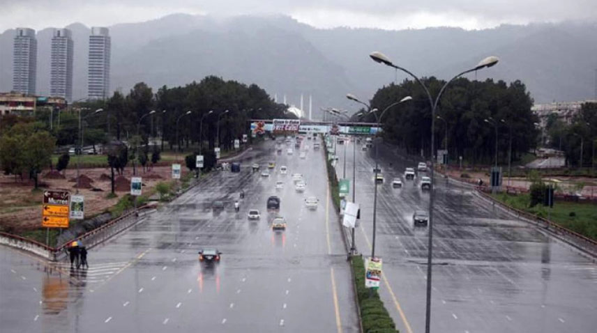 اسلام آباد میں موسلا دھار بارش ، سینی ٹیشن ٹیمیں متحرک ، ڈپٹی کمشنر عرفان نواز میمن کی تمام اسسٹنٹ کمشنرز کو فیلڈ میں الرٹ رہنے کی ہدایت