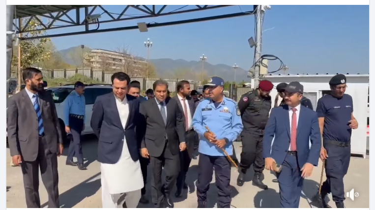 وزیر مملکت برائے داخلہ طلال چوہدری کا ریڈ زون کا دورہ