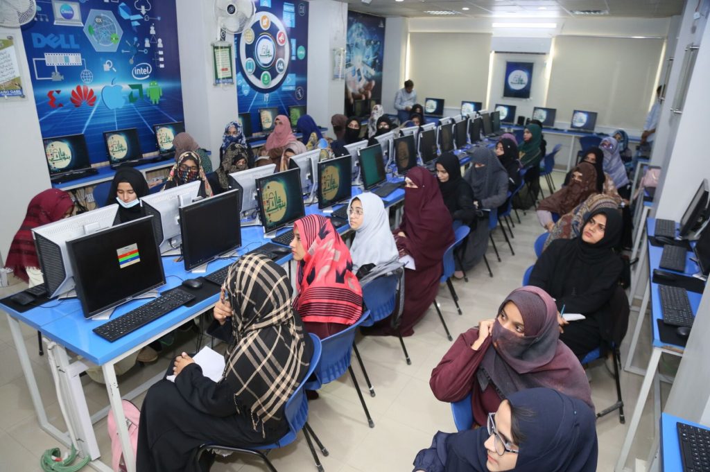 نیوٹیک مہارت پروگراموں کے تحت 53 فیصد تربیت یافتہ افراد کو روزگار مل گیا